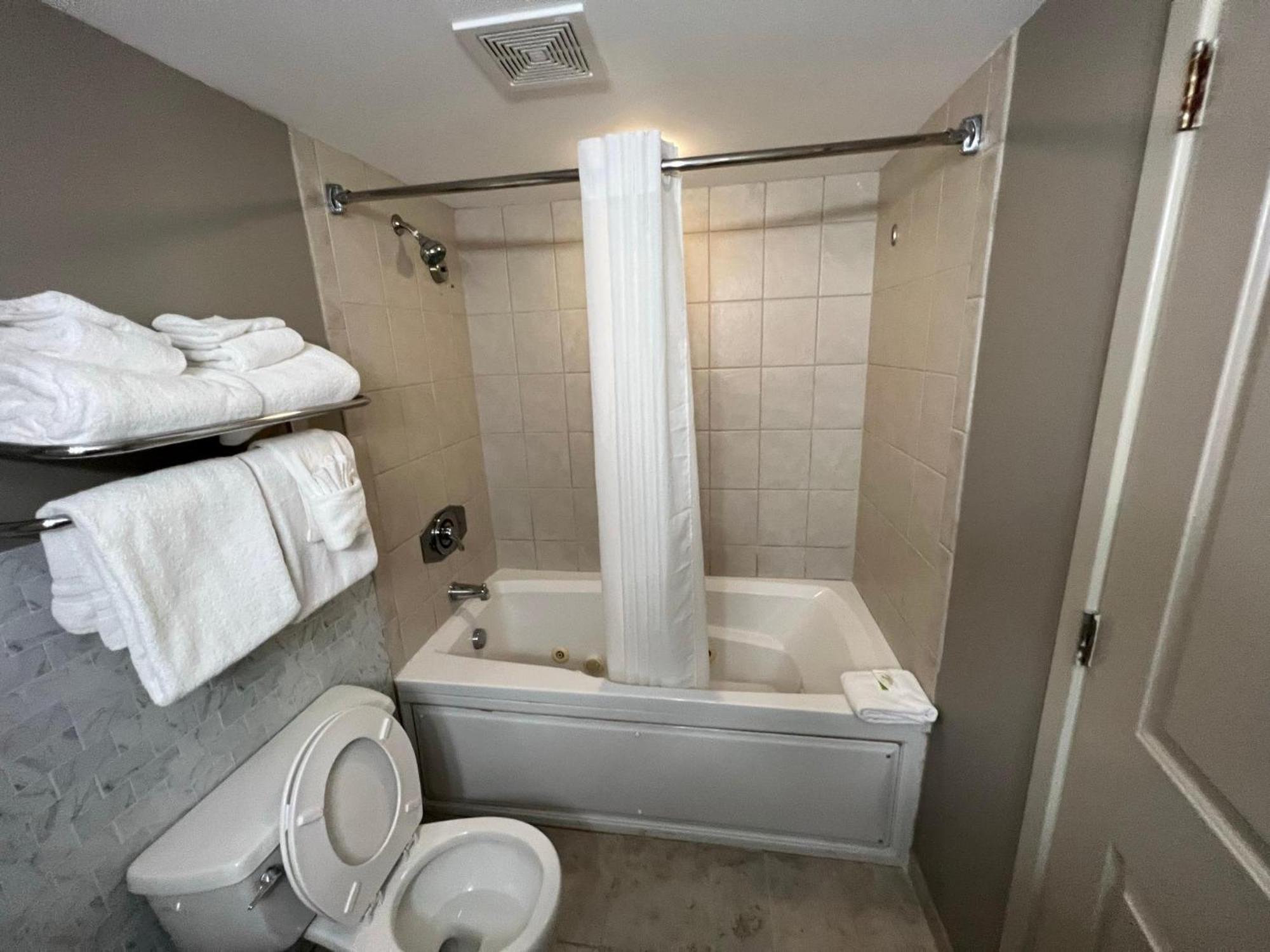 107 S Ocean Blvd, 0308 - Ocean Front Sleeps 6 Villa Миртъл Бийч Екстериор снимка